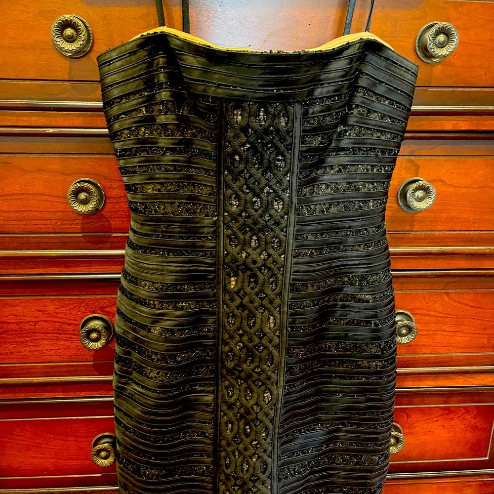 BCBG strapless dress. Size 4. Worn one time to wedding!